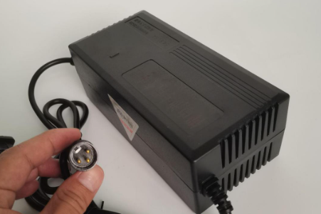 电动车充电器怎么选才不伤电池？记住这3点就够了